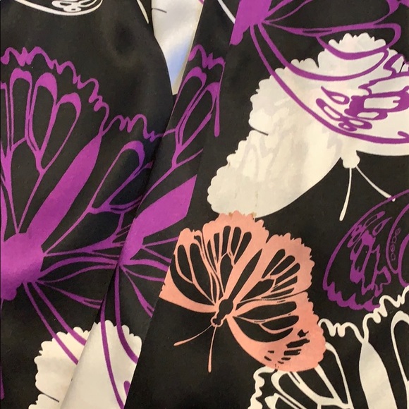 2Be Bebe Keyhole Dress - Picture 7 of 8